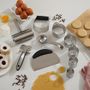 L90830-SET-CORTADORES-DE-GALLETAS-PRO---02imagenAmbientada